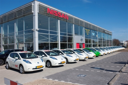 Aflevering eerste Nissans LEAF in Nederland (2011)